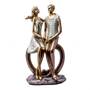 Love Couple Showpiece