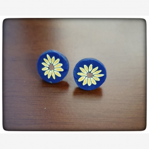 Ploymerclay blue flower stud