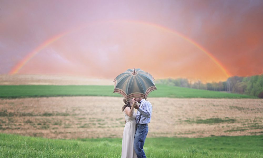 countryside-couple-cropland-1067194